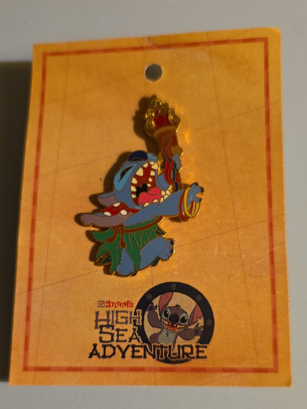 DISNEY PIN - STITCH Hula Skirt with Torch High Sea Adventure Scavenger Hunt LE